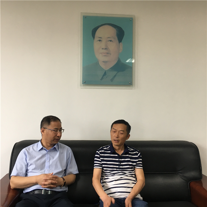 王军院长到贫困村开展扶贫调研活动并进行群众满意度调查和扫黑除恶专项斗争精神宣传 (1).jpg