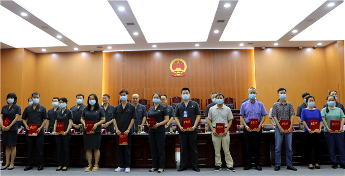 党风廉政建设工作表彰大会 (7).jpg