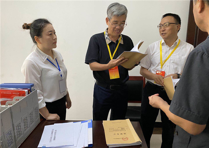 黄石市人大常委会检查组到大冶法院调研《中华人民共和国人民调解法》贯彻实施情况 (4).jpg 黄石市人大常委会检查组到大冶法院调研《中华人民共和国人民调解法》贯彻实施情况 (4).jpg