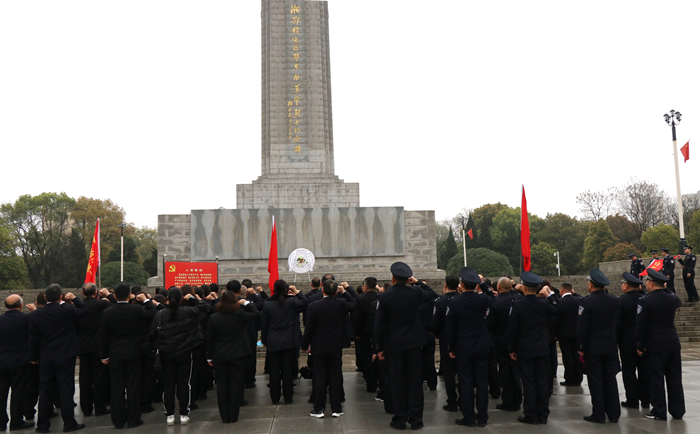 重温入党誓词.JPG