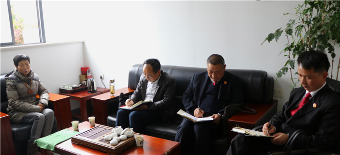 3月23日大冶法院陈敬涛院长一行到6家企业调研走访开展“双千”活动提供法律服务宣传法治 (4).jpg