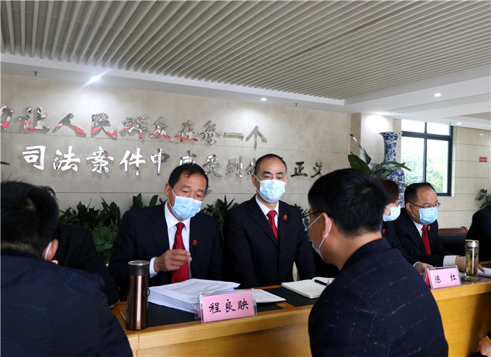大冶法院开展“一把手”开门大接访活动 (1).jpg