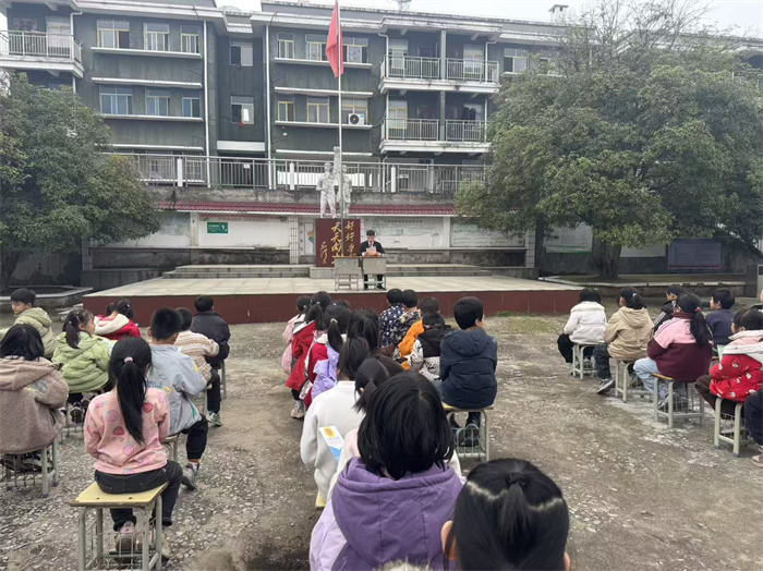 丁诗豪.jpg 丁诗豪.jpg